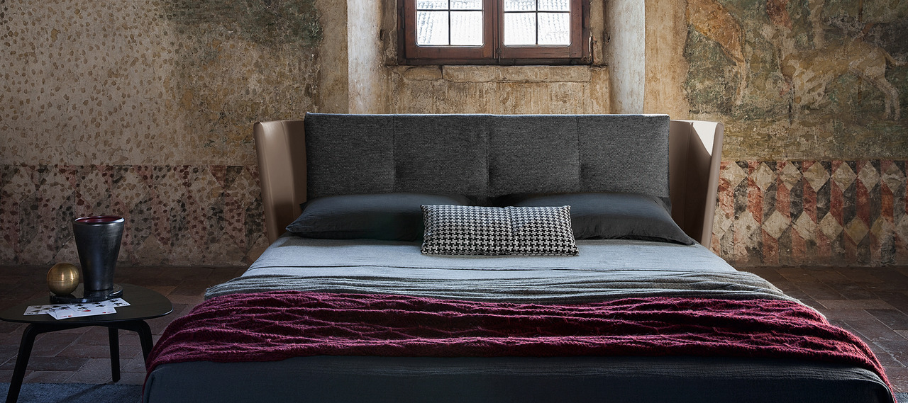 Bretagne Bed, view 2