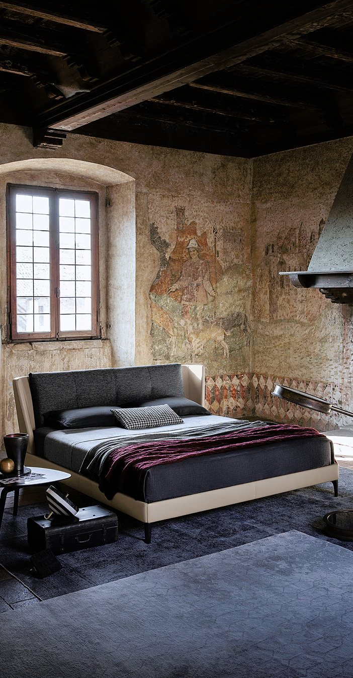 Bretagne Bed, view 3