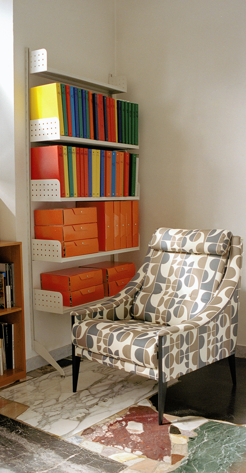 Dezza 48 Armchair, view 3