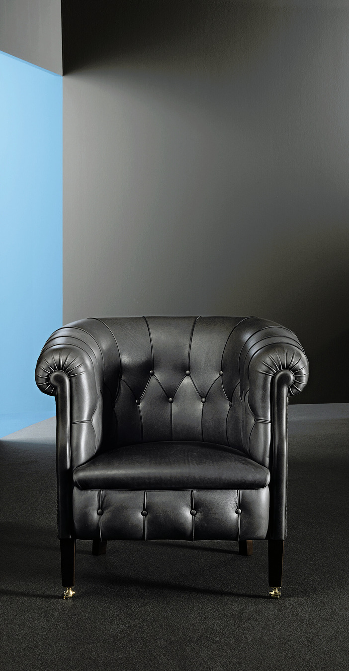 Fumoir Armchair, view 2