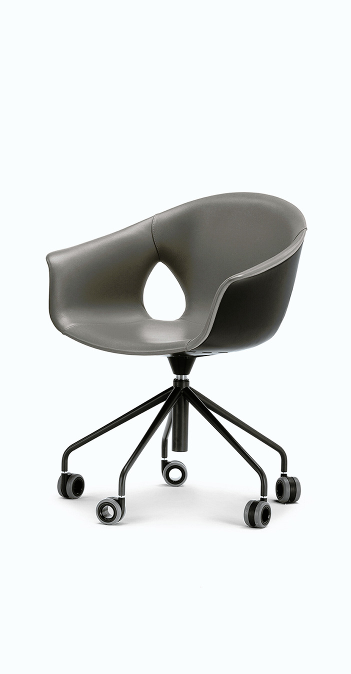 Ginger Ale Armchair by Poltrona Frau, view 2