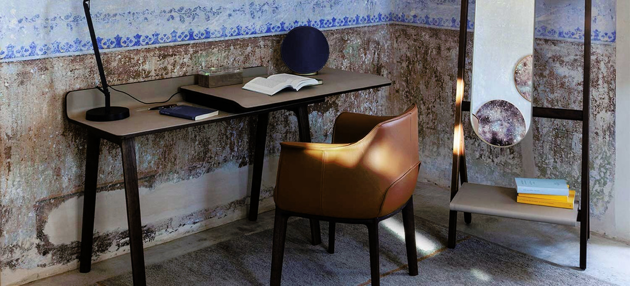 Iren Desk, view 2