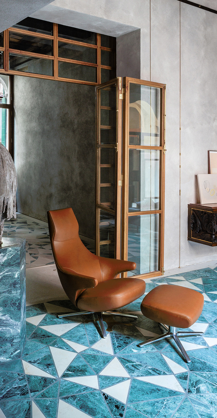 Jay Lounge Armchair, view 3