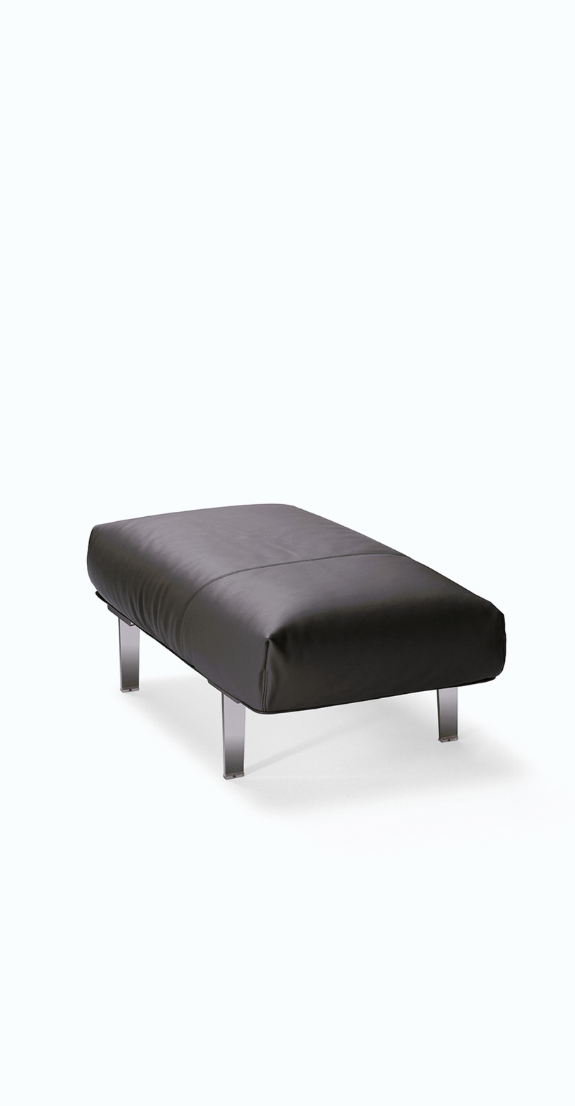 John-John Pouf by Poltrona Frau, view 2