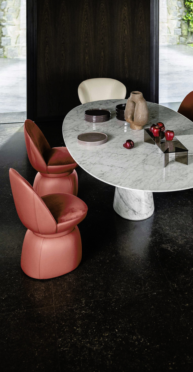 Leplì Armchair, view 2