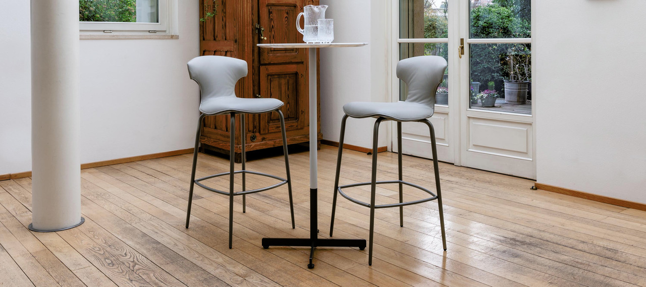 Montera Mas Stool, view 2