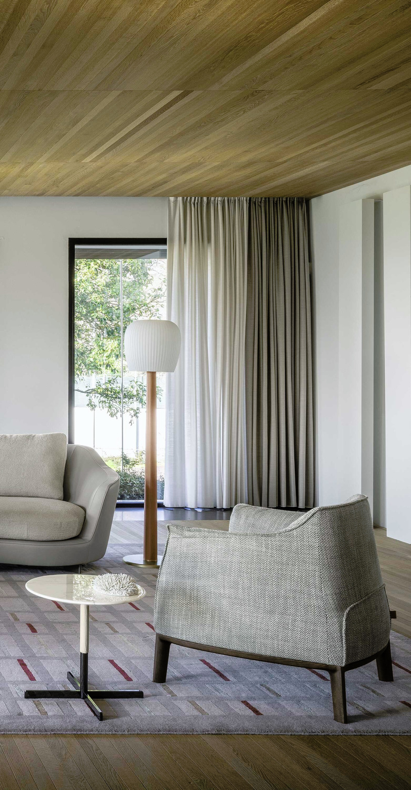 Nymph Floor Lamp, view 3