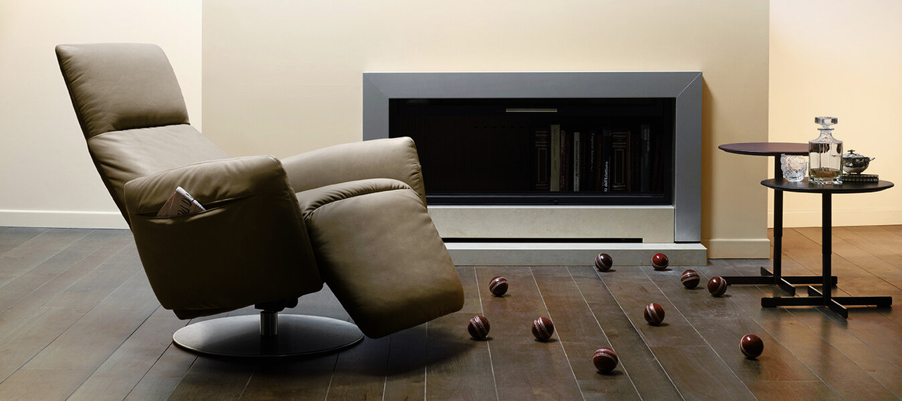 Pillow Recliner Chair by Poltrona Frau