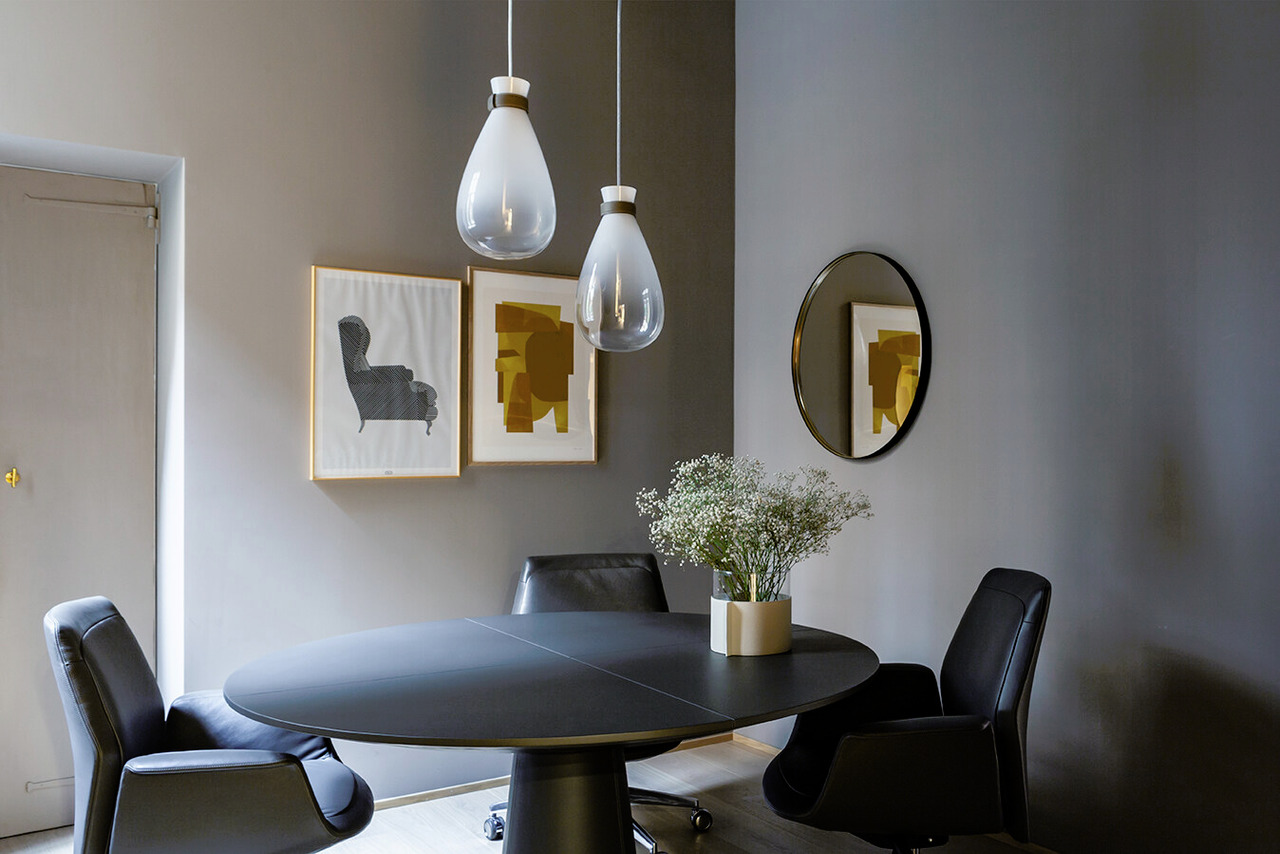 Soffi Lamps by Poltrona Frau, view 2