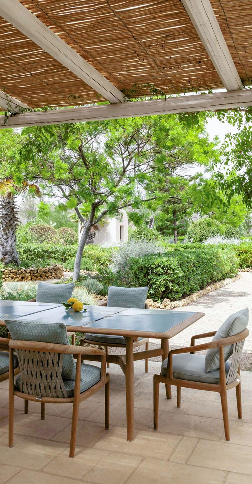 The Secret Garden Dining Table by Poltrona Frau, view 3