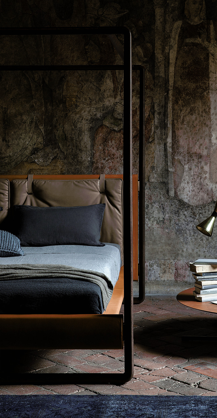 Volare Four-Poster Bed, view 3