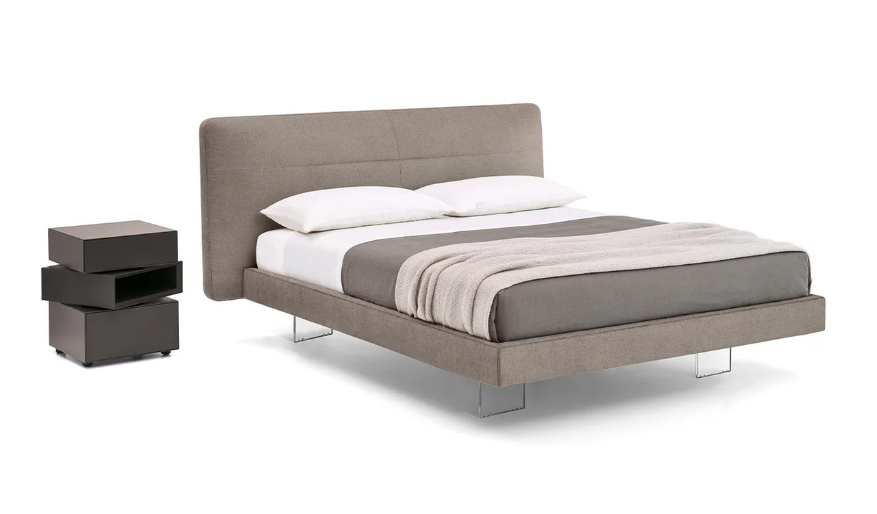 Sangiacomo Gaston Bed, view 2
