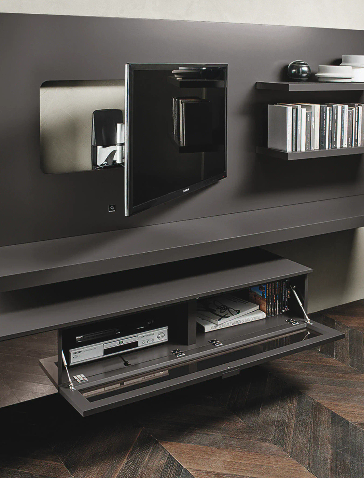 Sangiacomo TV Panel System, view 6