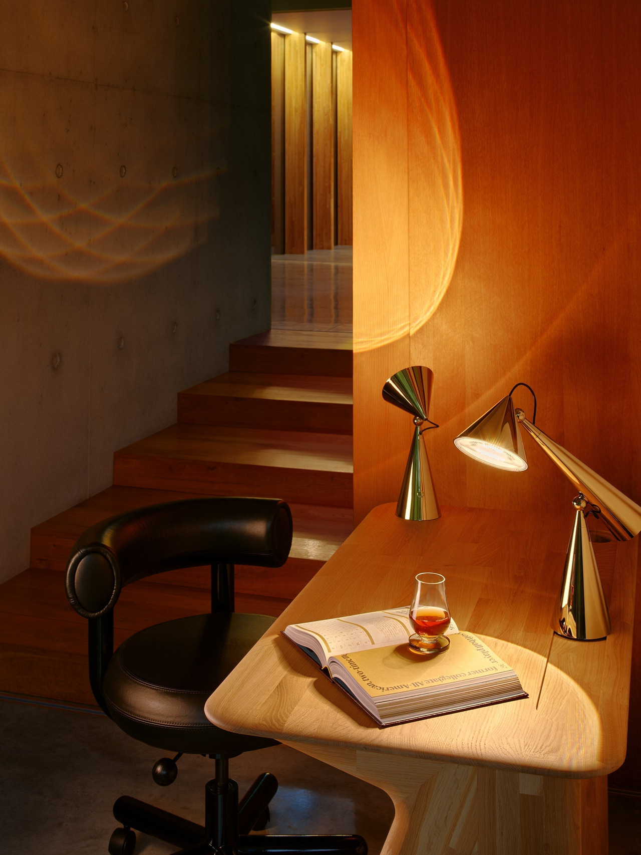 Pose Task Desk Lamp, view 7