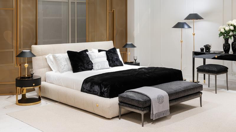 Versace La Medusa Bed, view 3