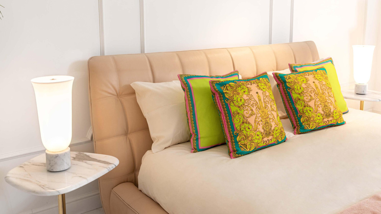 Versace La Medusa Bed, view 7