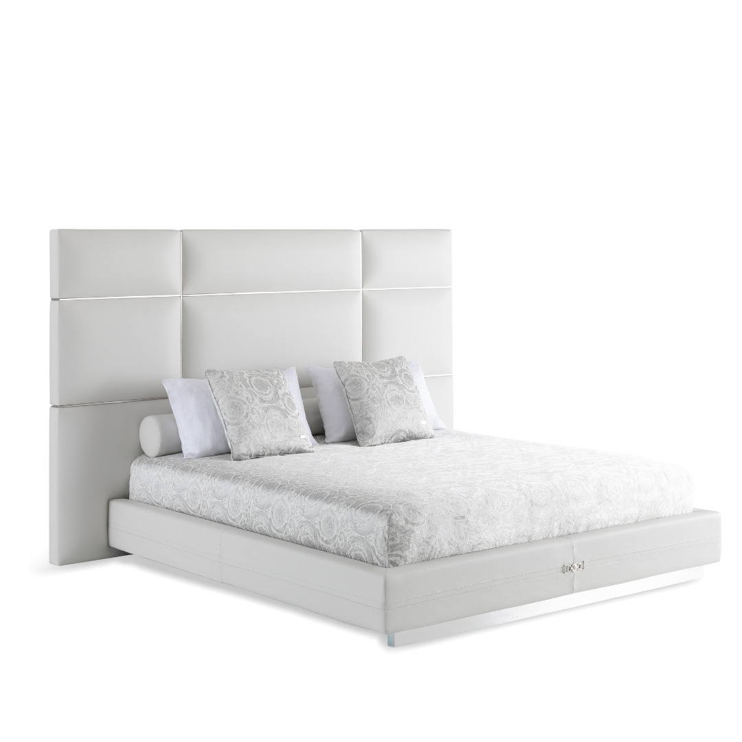 Medusa '95 Versace Bed