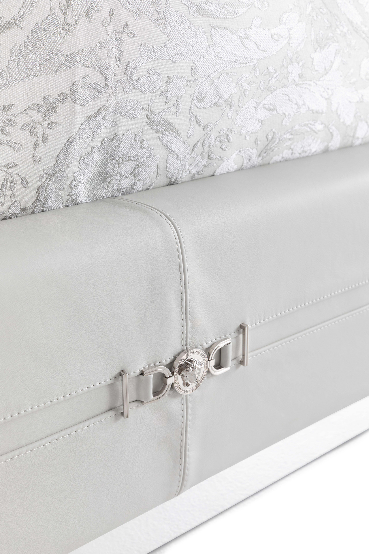 Medusa '95 Versace Bed, view 5