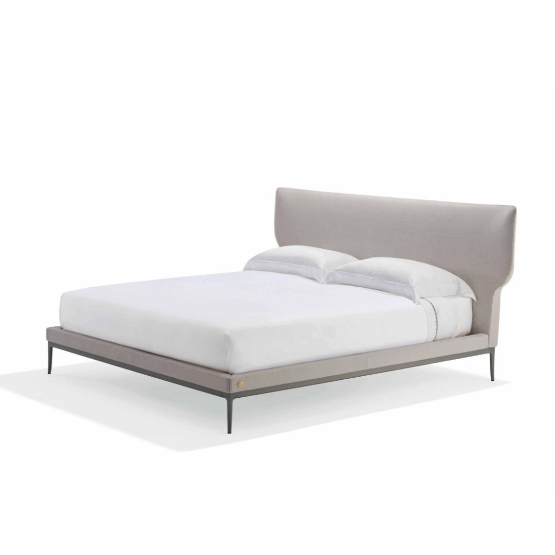 Versace Stiletto 22 High Luxury Bed with Tall Headboard