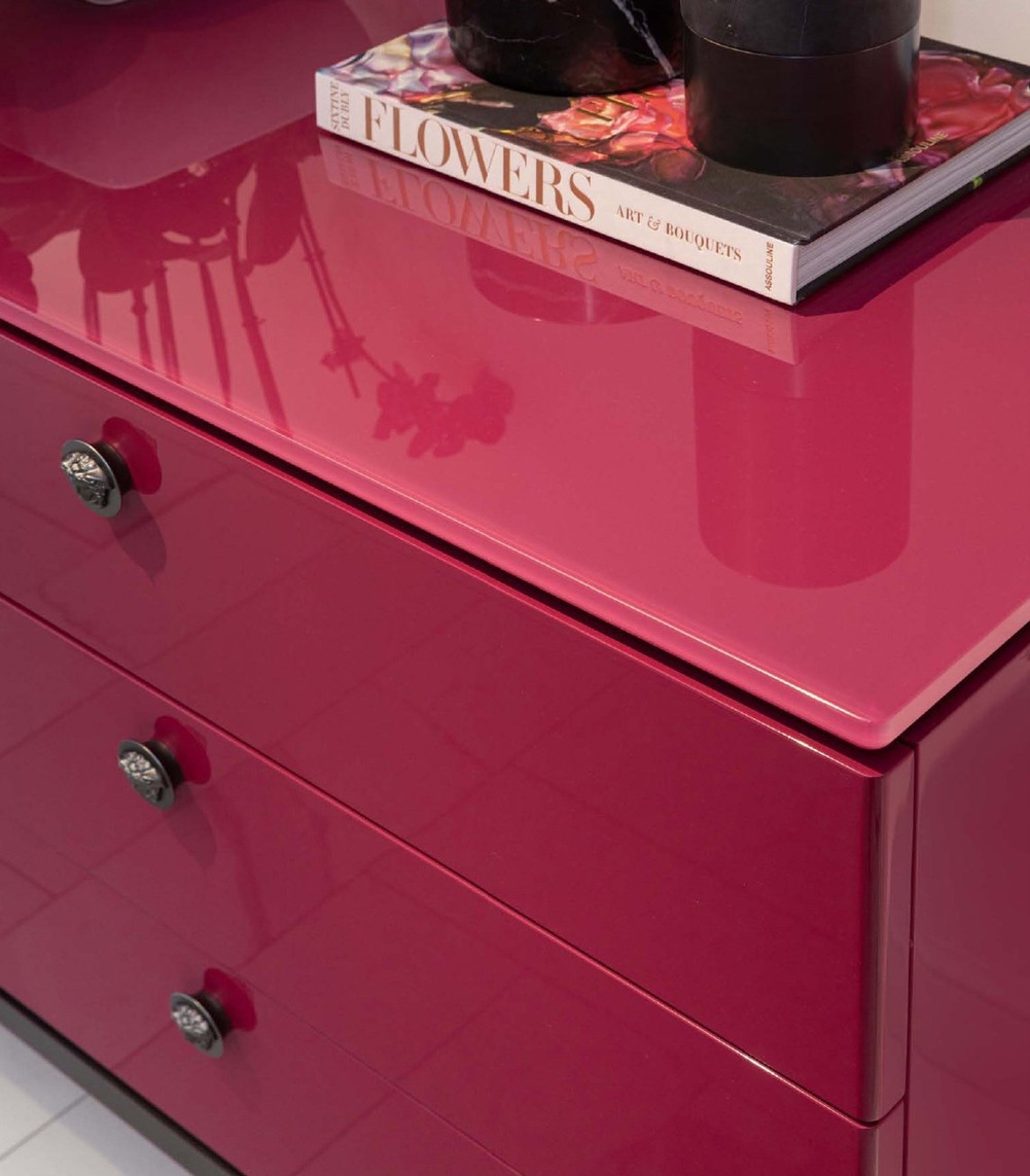 Stiletto Chest of Drawers by Versace, view 3