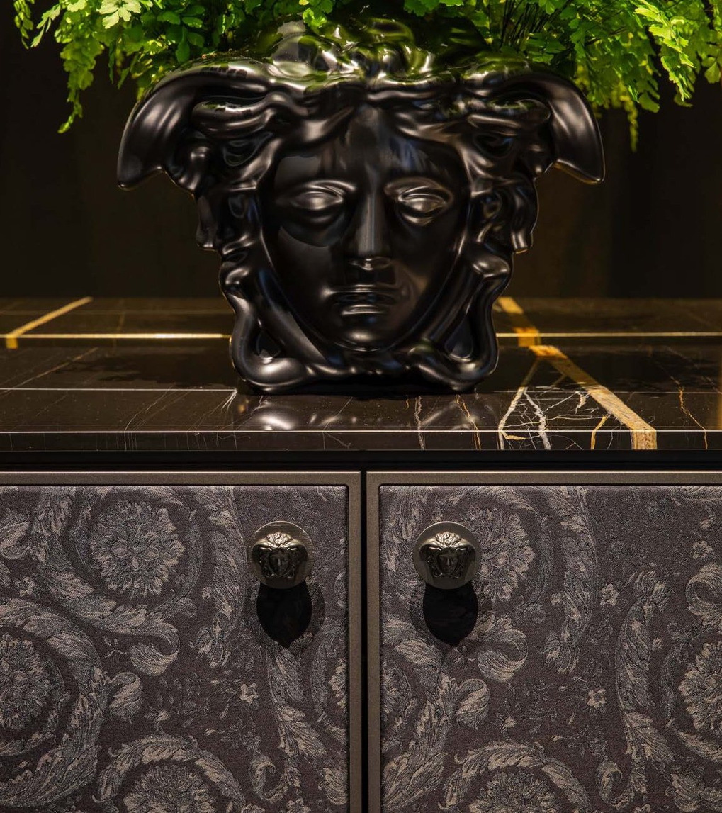 Stiletto Versace Sideboard, view 2
