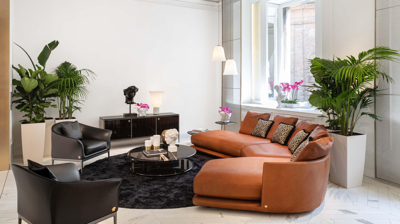 Stiletto Versace Sideboard, view 7