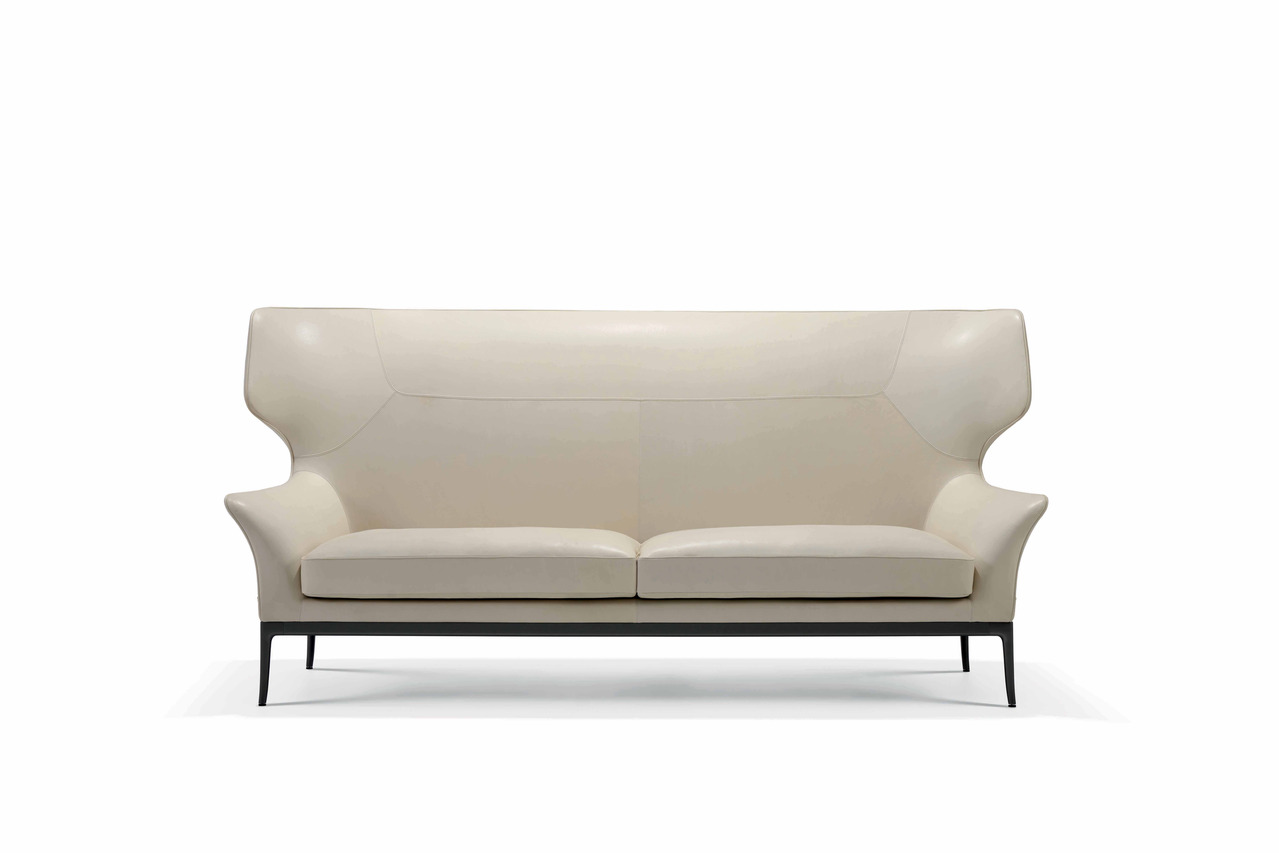 Elegant Stiletto Sofa by Versace, view 3