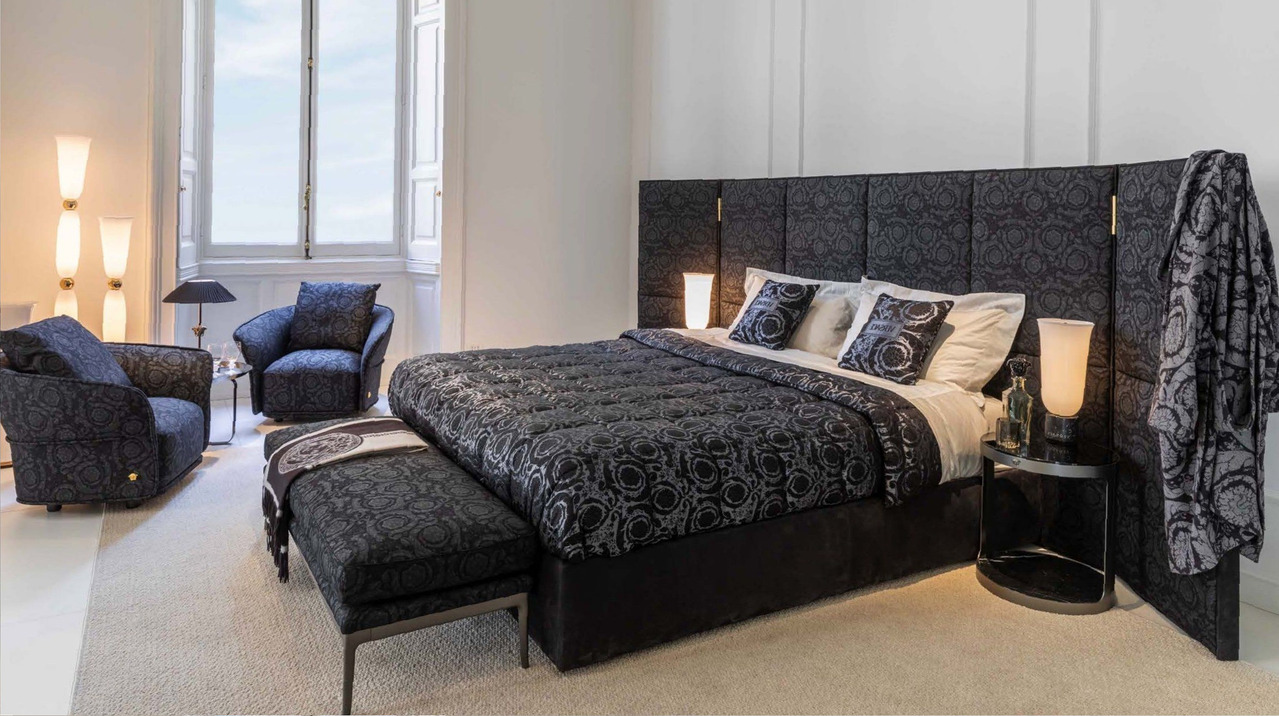 V-king Barocco Luxury Bed with Gold Finish, view 3