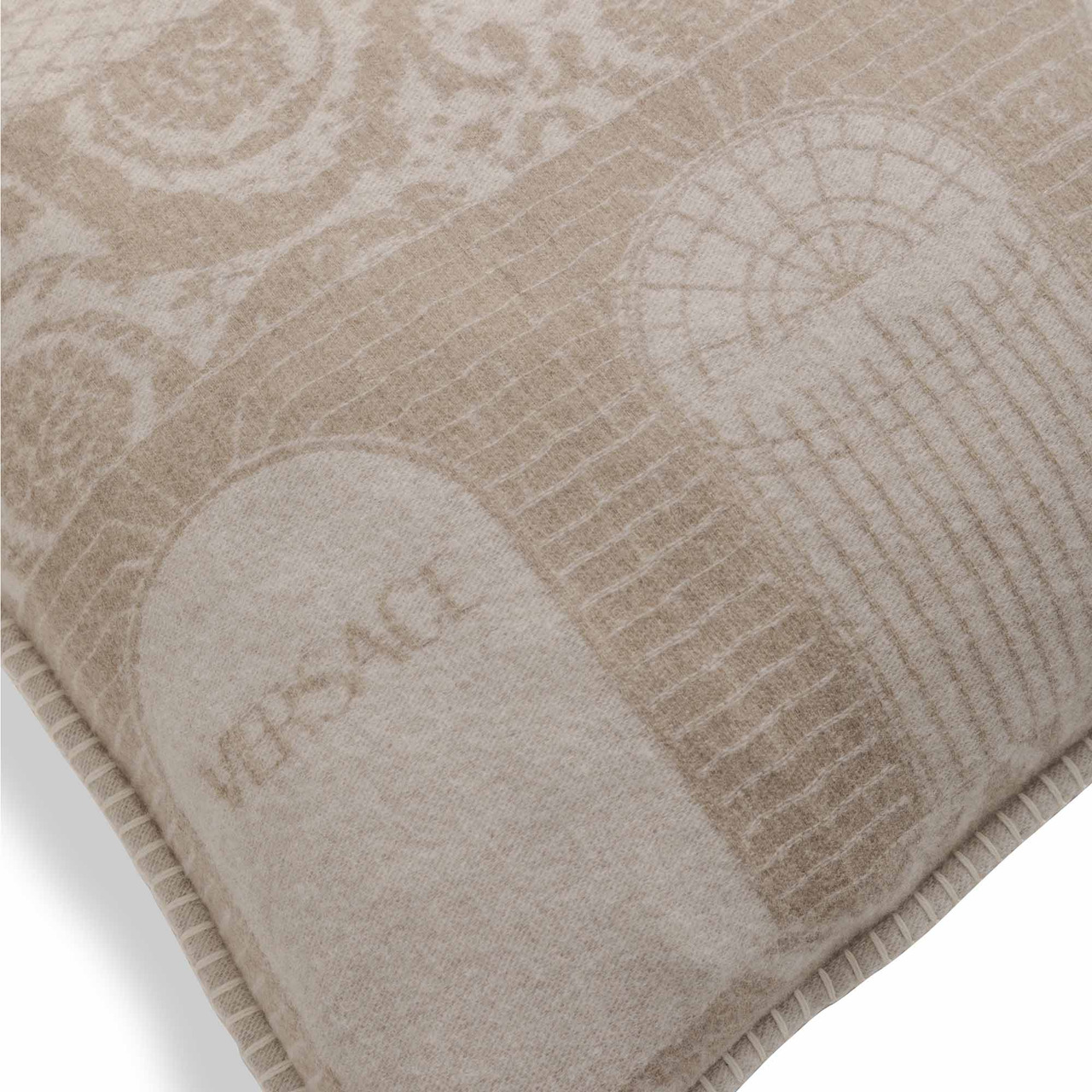 N°12 Jacquard Versace Cushion, view 8