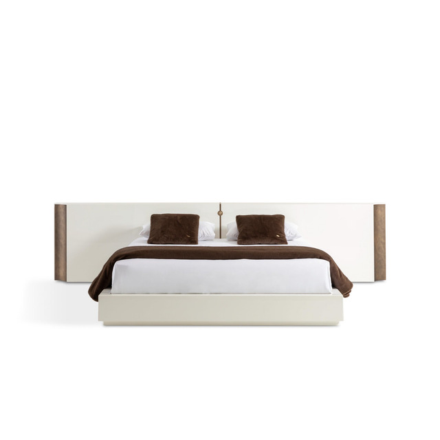 Royal Lacquer Versace Bed
