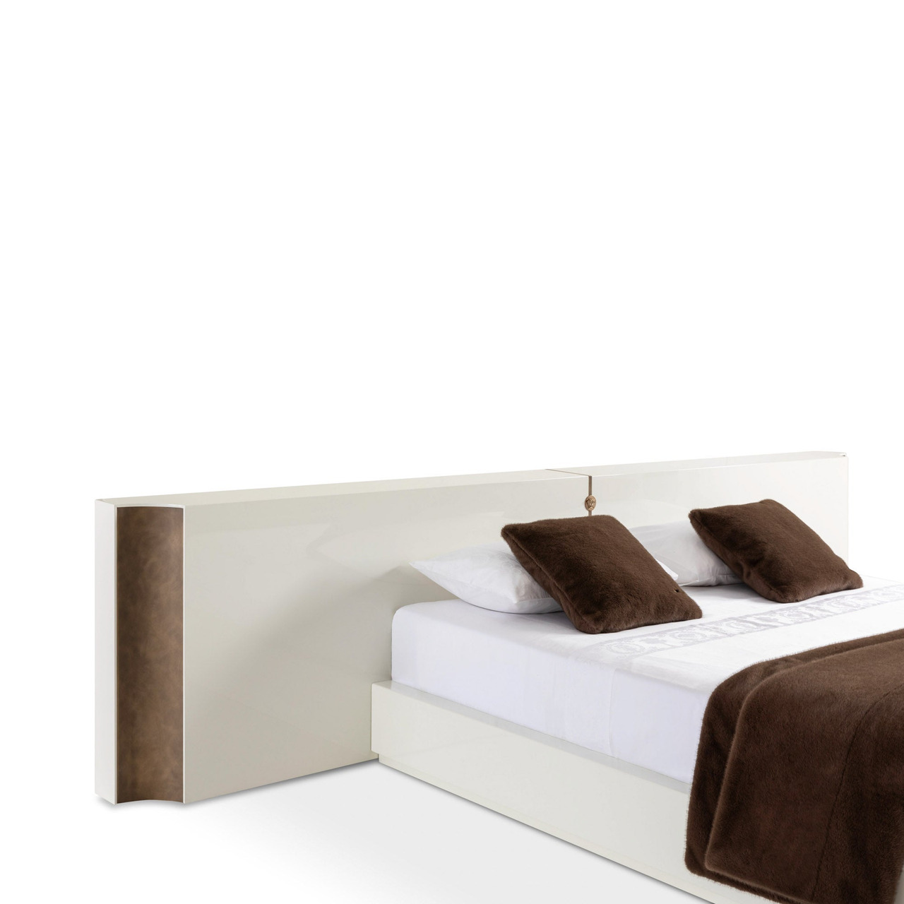 Royal Lacquer Versace Bed, view 3