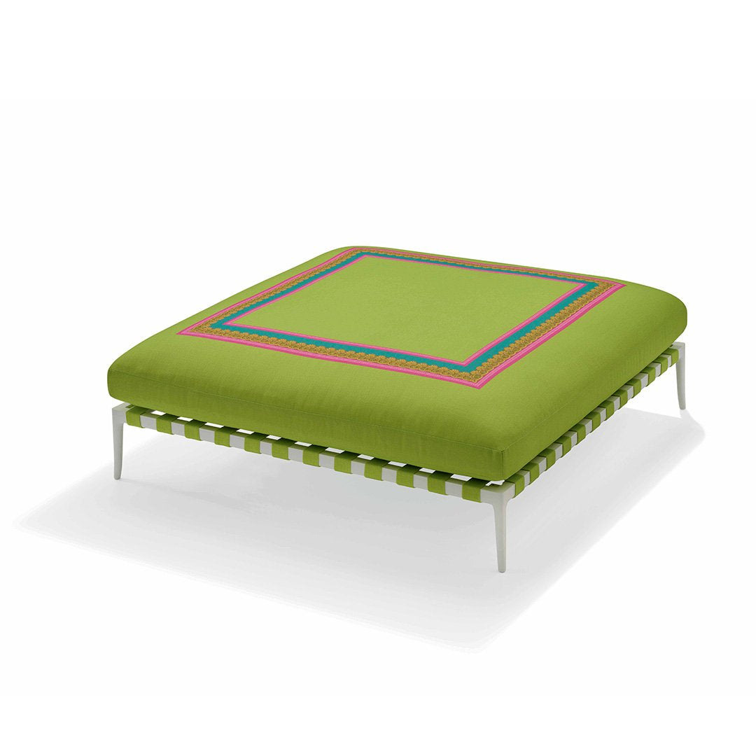 Stiletto Outdoor Versace Outdoor Pouf