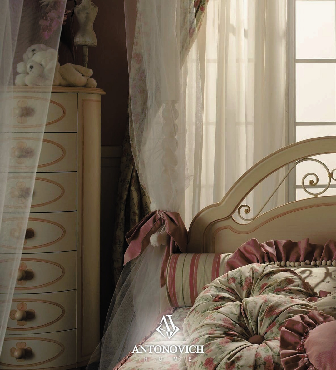 Bonne Nuit Children's Furniture by Ebanisteria Bacci, view 4