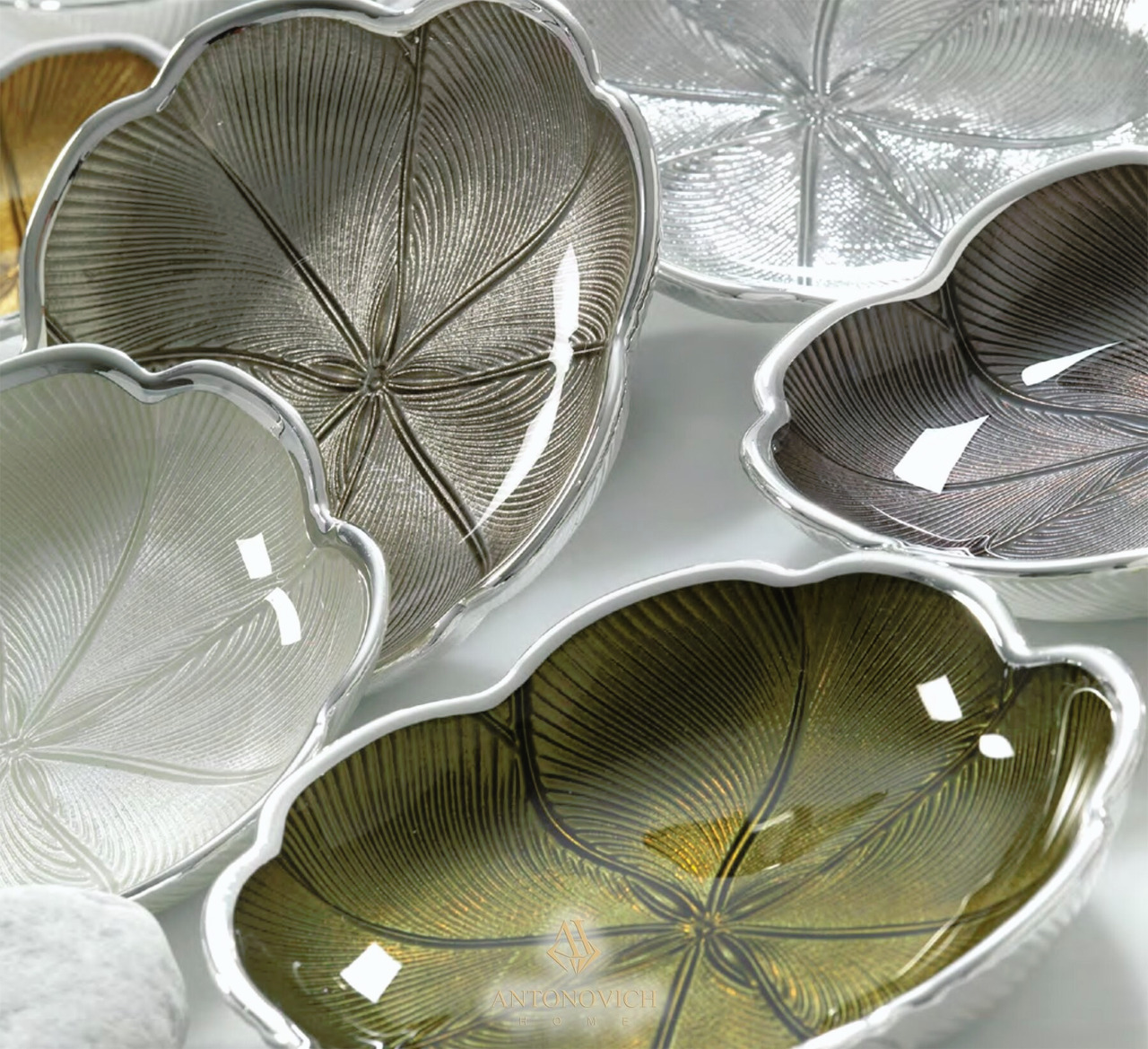 QUADRIFOGLIO Italian Coloured Glass Tableware