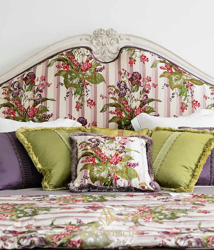 Salda Bedroom for a Lake Como Mansion, view 2