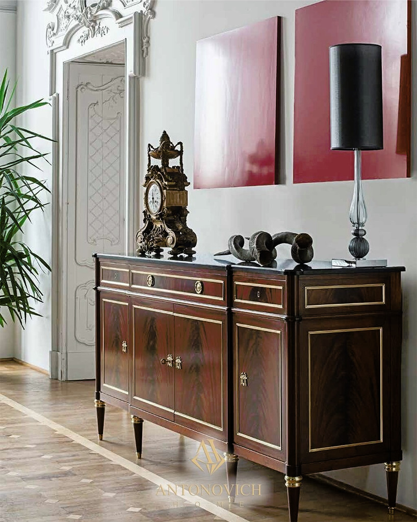 Salda Como Mansion Living Room, view 6