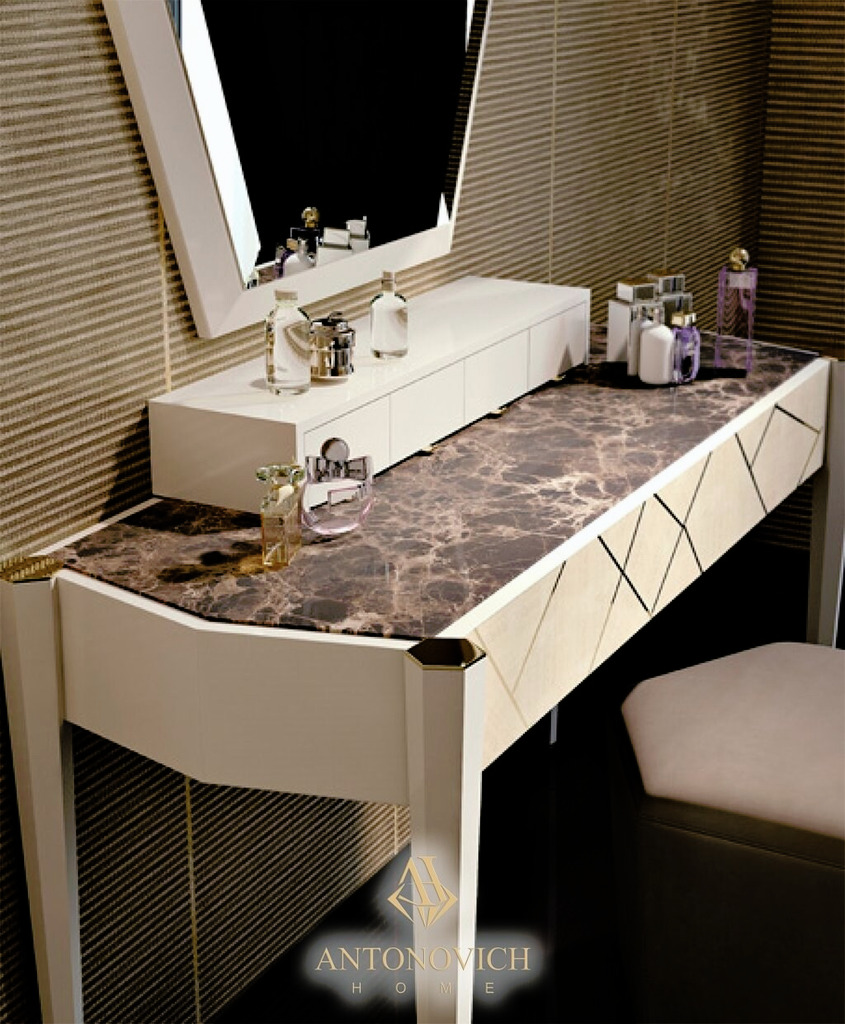 Temptation Bedroom Collection by Carpanese Home, view 9
