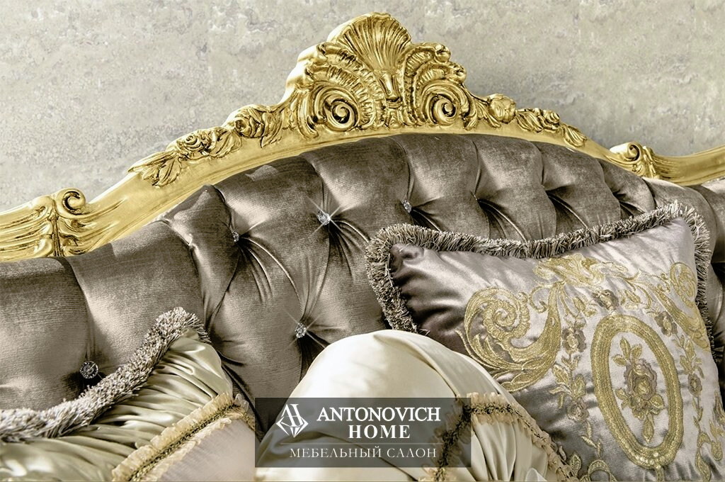 Madame Royale Living Room by Mobil Piu, view 3