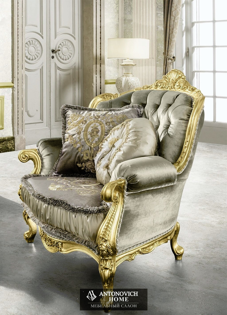 Madame Royale Living Room by Mobil Piu, view 6