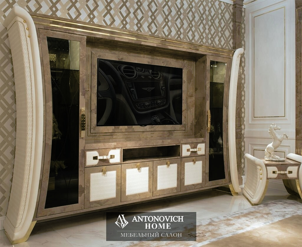 La Contessina Miracle Living Room, view 8