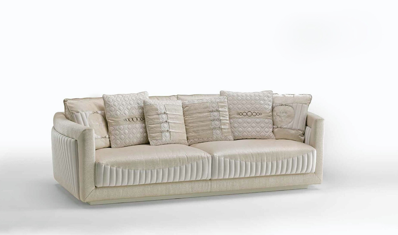 Show Sofa by Siwa