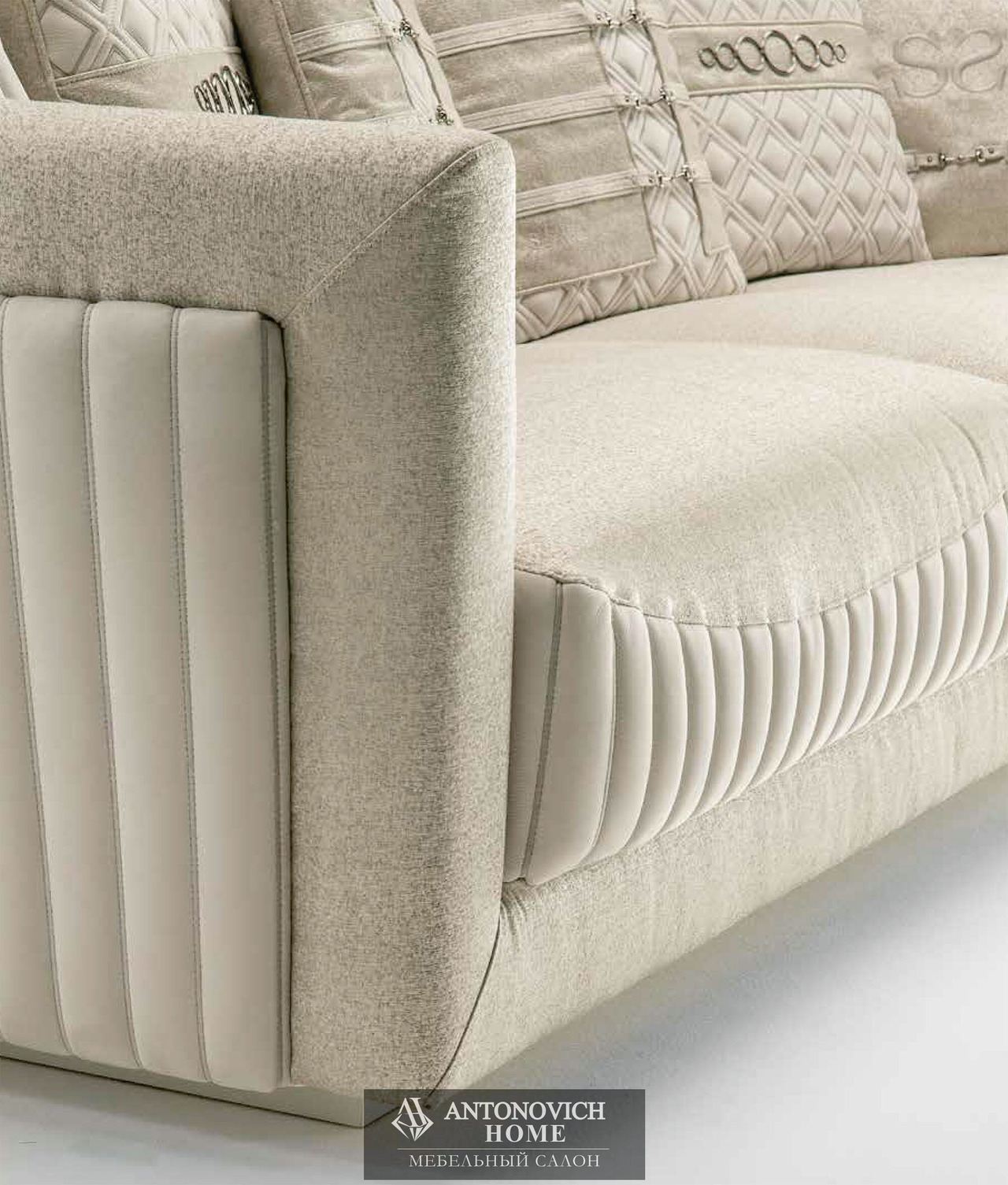Show Sofa by Siwa, view 3