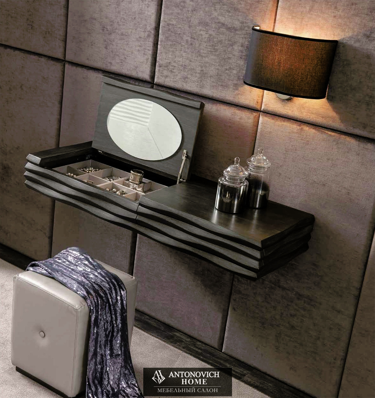 CorteZari Zoe Gold Art Deco Bedroom, view 6