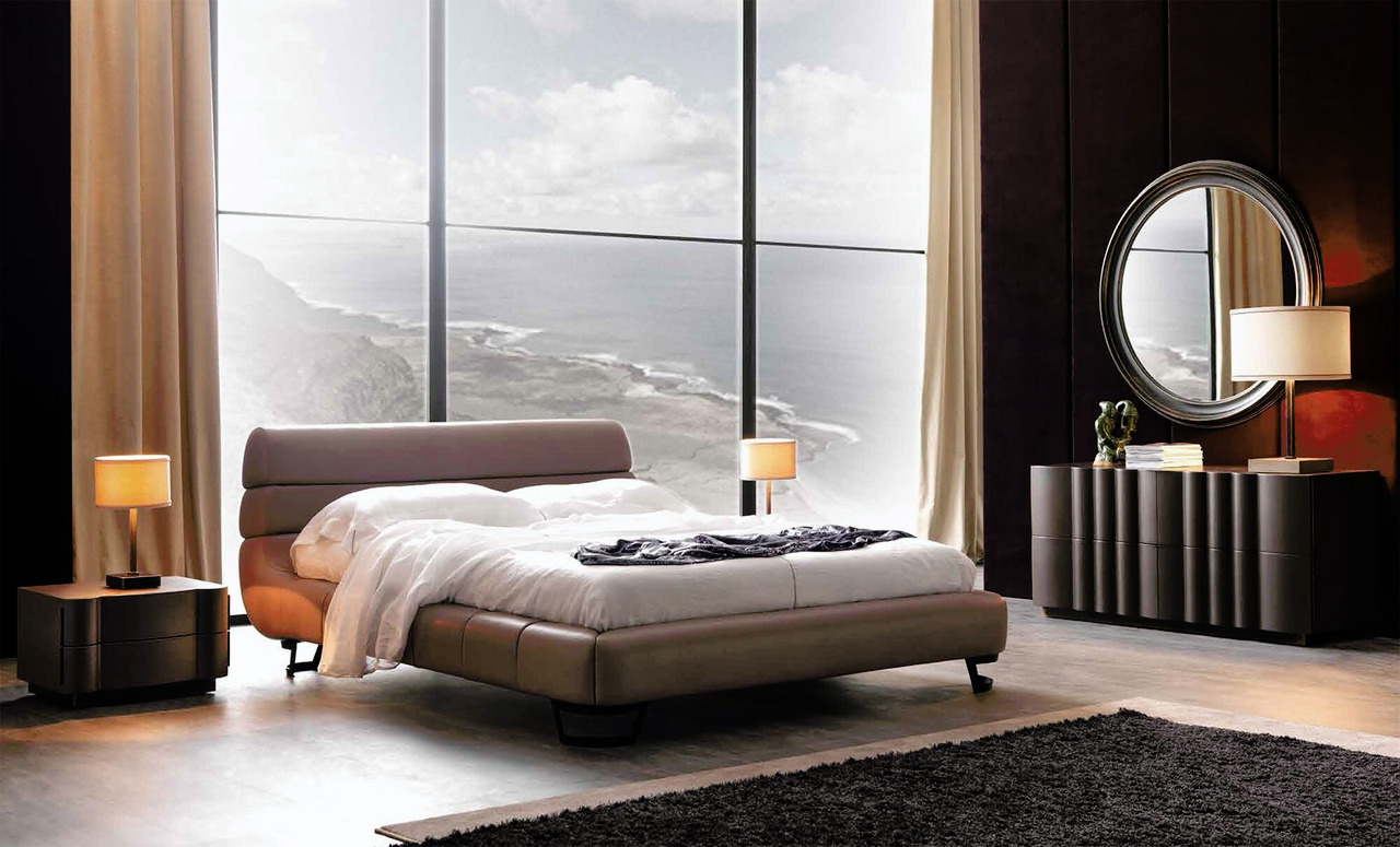 CorteZari Zoe Gold 3 Bedroom