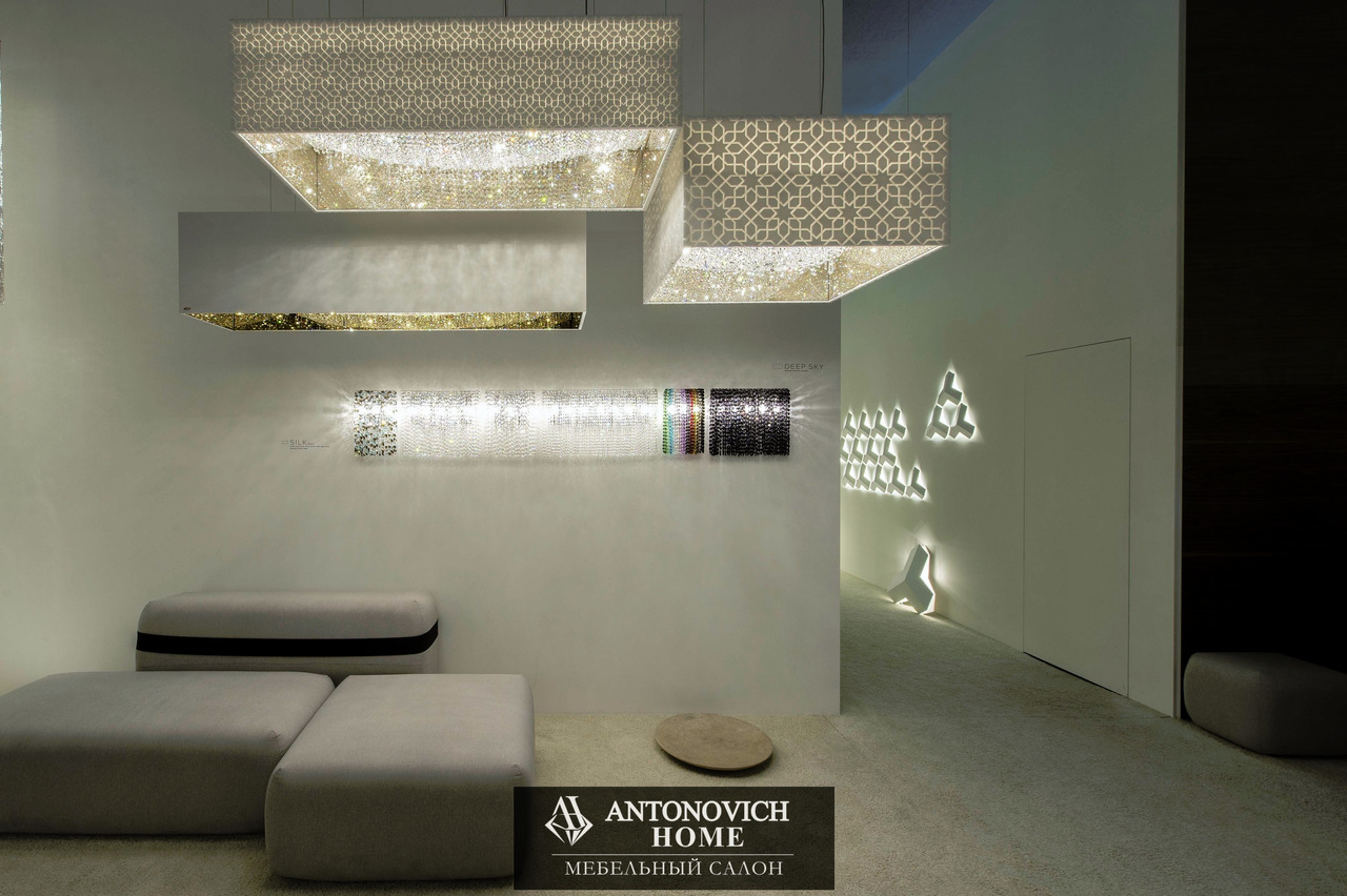Manooi Deep Sky Orient Crystal Chandelier, view 2