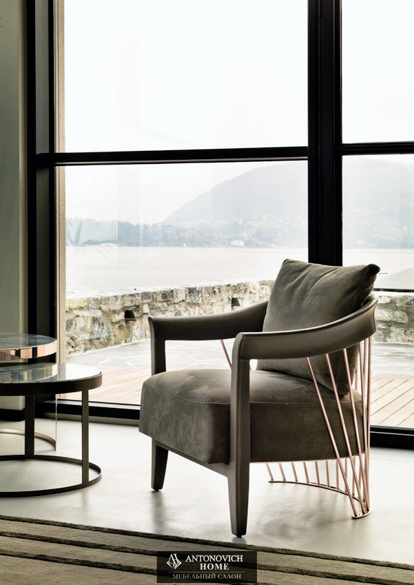 Longhi Dorothy Armchair, view 4