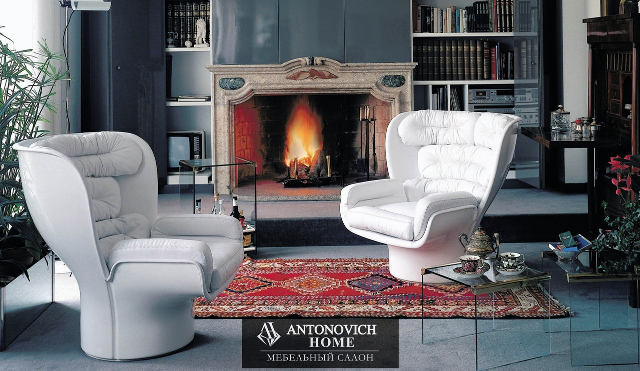 Longhi Elda Armchair, view 5
