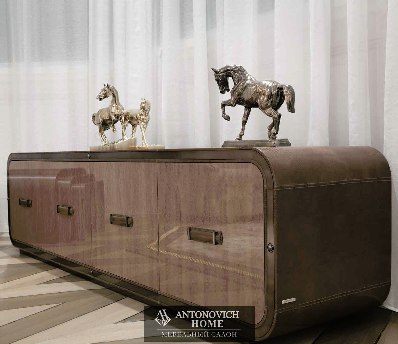 Visionnaire Hemingway Living Room, view 11