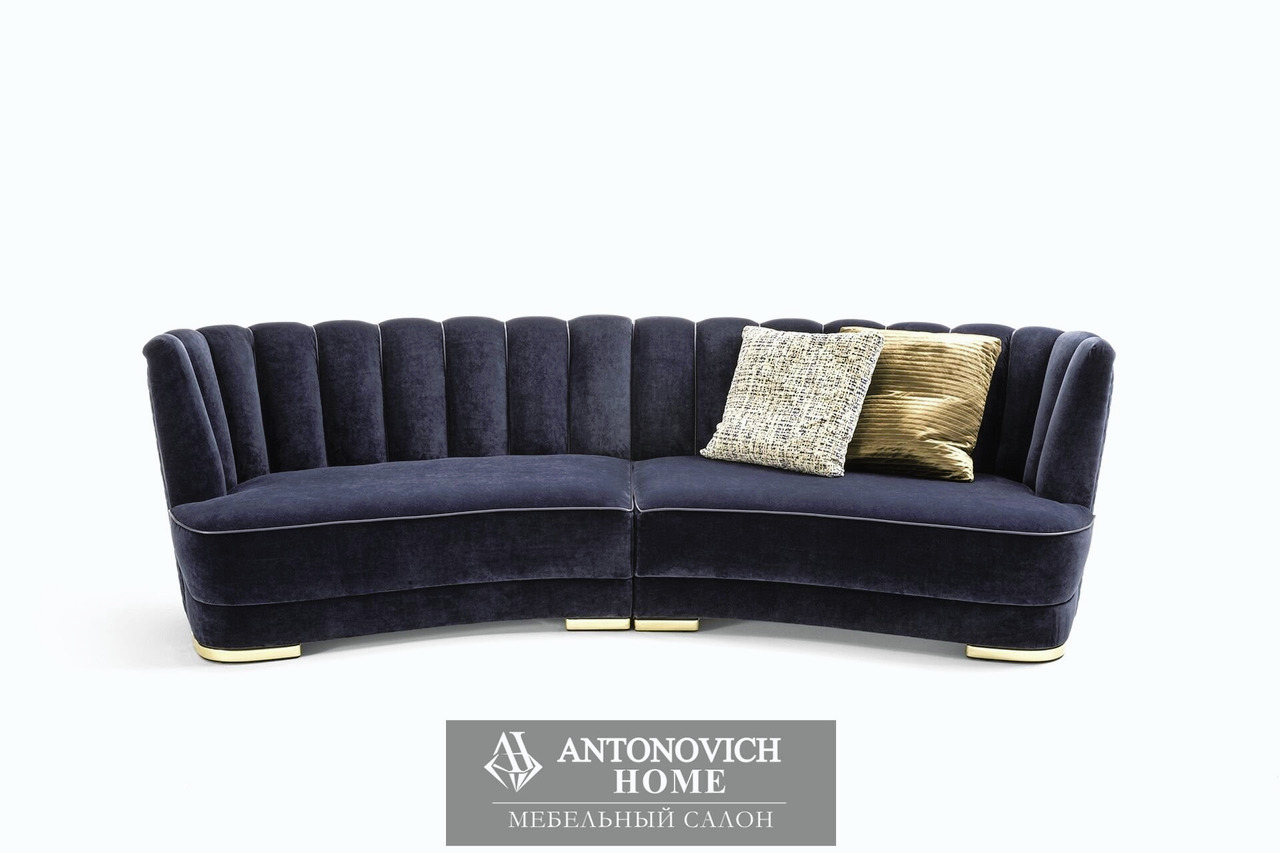 Farnese Sofa by Vittoria Frigerio
