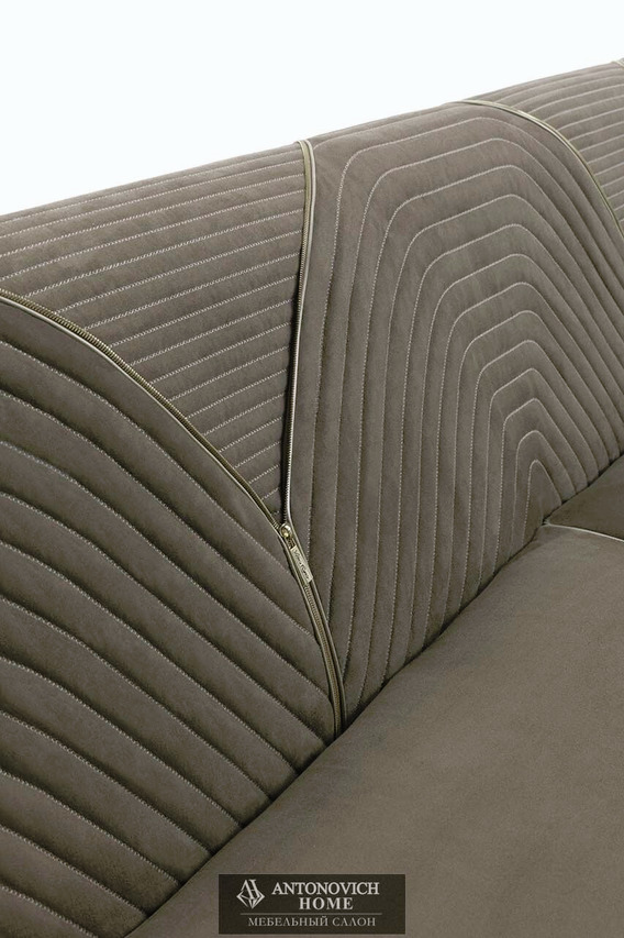 Vittoria Frigerio Ranieri Sofa, view 8